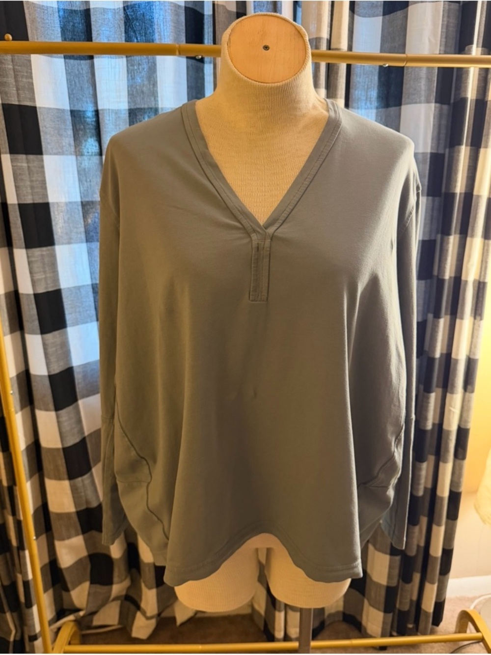 lululemon athletica Olive Green V-Neck Relaxed Pullover